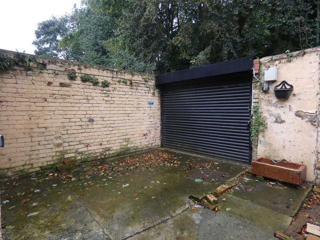 Rear Yard- click for photo gallery